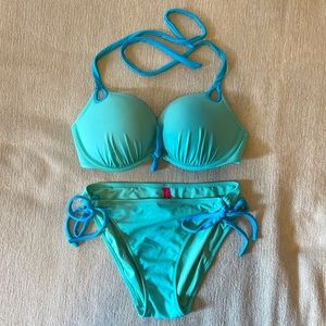 Victoria’s Secret Bombshell Bikini